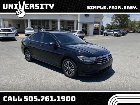 Used 2019 Volkswagen Jetta SE FWD image 1