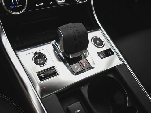 Used 2023 Jaguar XF R-Dynamic SE image 28