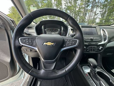 Certified 2022 Chevrolet Equinox LT FWD image 11