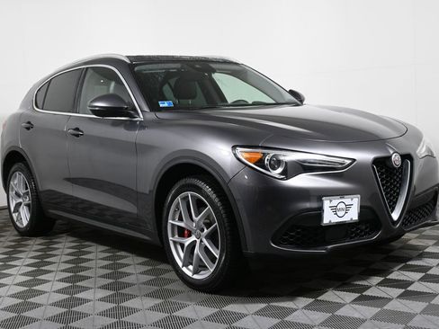 Used 2019 Alfa Romeo Stelvio Ti Lusso w/ Quick Order Package 22X Lusso image 8