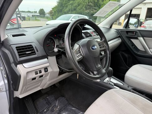 Used 2015 Subaru Forester 2.5i Premium w/ All-Weather Package AWD/4WD image 17