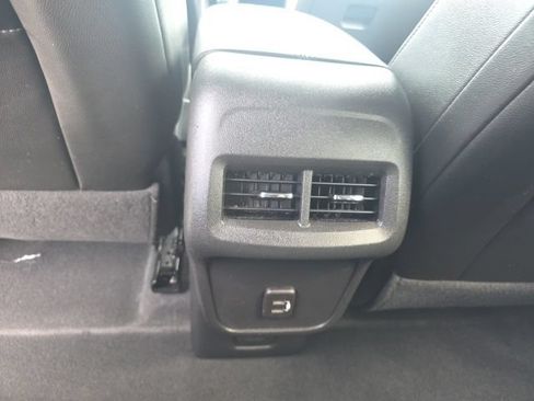 Used 2024 Chevrolet Equinox Premier AWD/4WD image 29