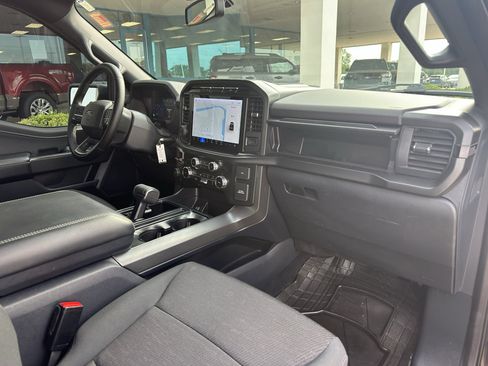 Used 2024 Ford F150 XLT w/ XLT Black Appearance Package AWD/4WD image 5