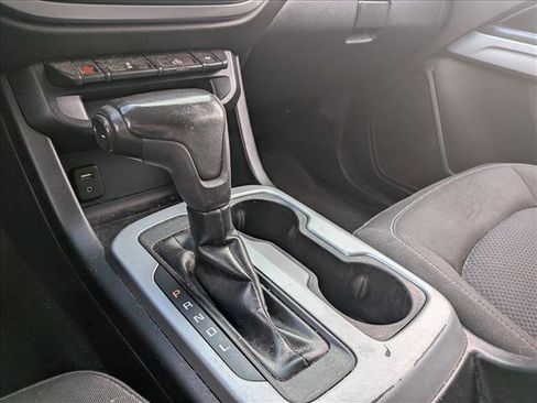 Used 2018 Chevrolet Colorado LT image 11