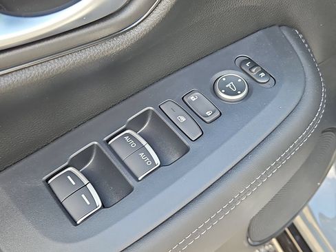 New 2027 Honda HR-V EX-L image 17
