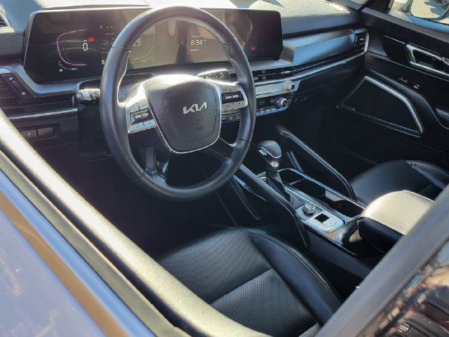 Used 2023 Kia Telluride LX FWD image 5