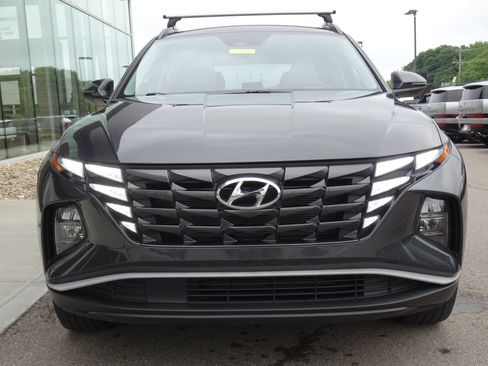 Used 2023 Hyundai Tucson SEL w/ Convenience Package AWD/4WD image 7