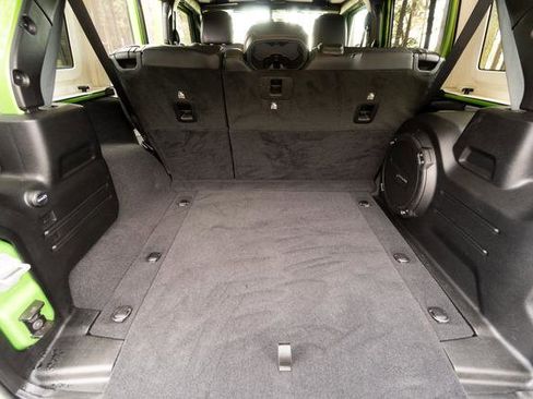 Used 2019 Jeep Wrangler Unlimited Sahara w/ Uconnect 4C Nav & Sound Group image 34