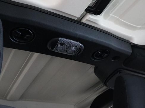 Used 2018 Jeep Wrangler Sport w/ Connectivity Group AWD/4WD image 23