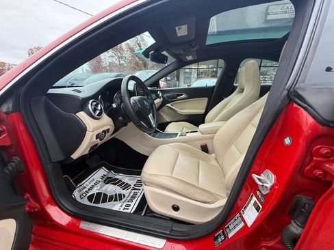 Used 2014 Mercedes-Benz CLA 250 image 13