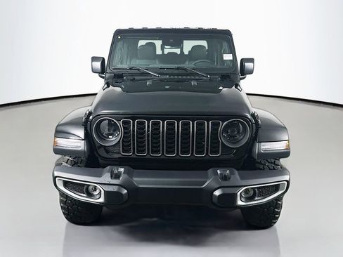 New 2025 Jeep Gladiator Sport image 2