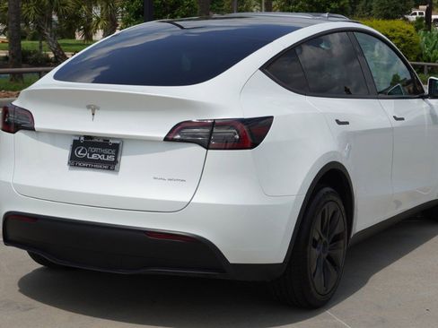 Used 2025 Tesla Model Y Long Range image 7