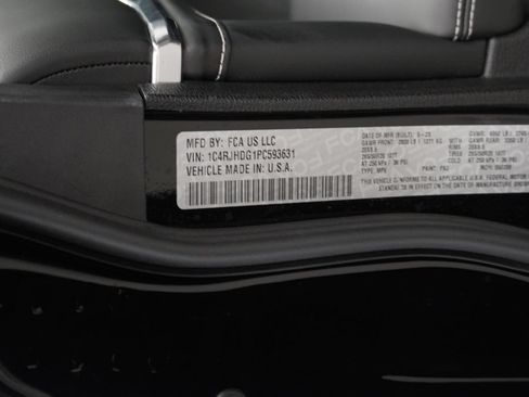 Certified 2023 Jeep Grand Cherokee Overland AWD/4WD image 54