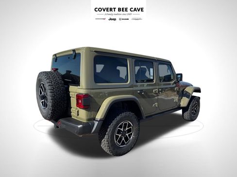 Used 2025 Jeep Wrangler Unlimited Rubicon image 10