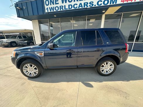 Used 2008 Land Rover LR2 SE image 2