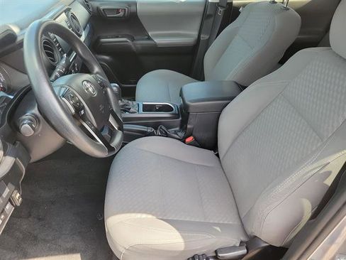 Used 2021 Toyota Tacoma SR AWD/4WD image 3