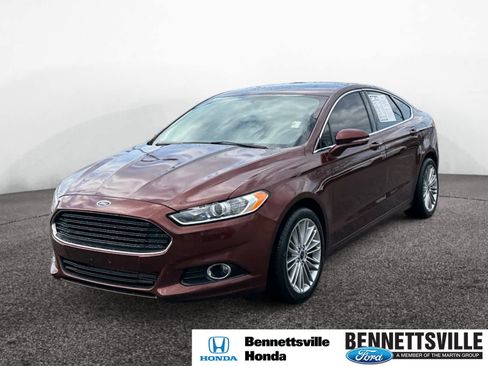 Used 2016 Ford Fusion SE w/ Equipment Group 202A image 1