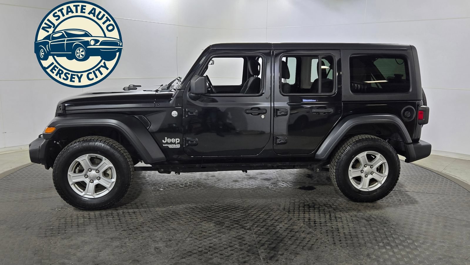 Used 2021 Jeep Wrangler Unlimited Sport AWD/4WD image 4