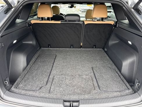 Certified 2024 Volkswagen Atlas Cross Sport SEL R-Line image 24