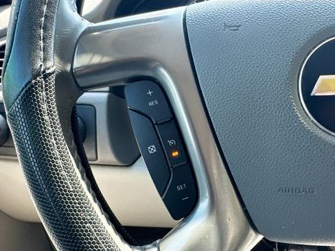 Used 2011 Chevrolet Avalanche LT AWD/4WD image 10