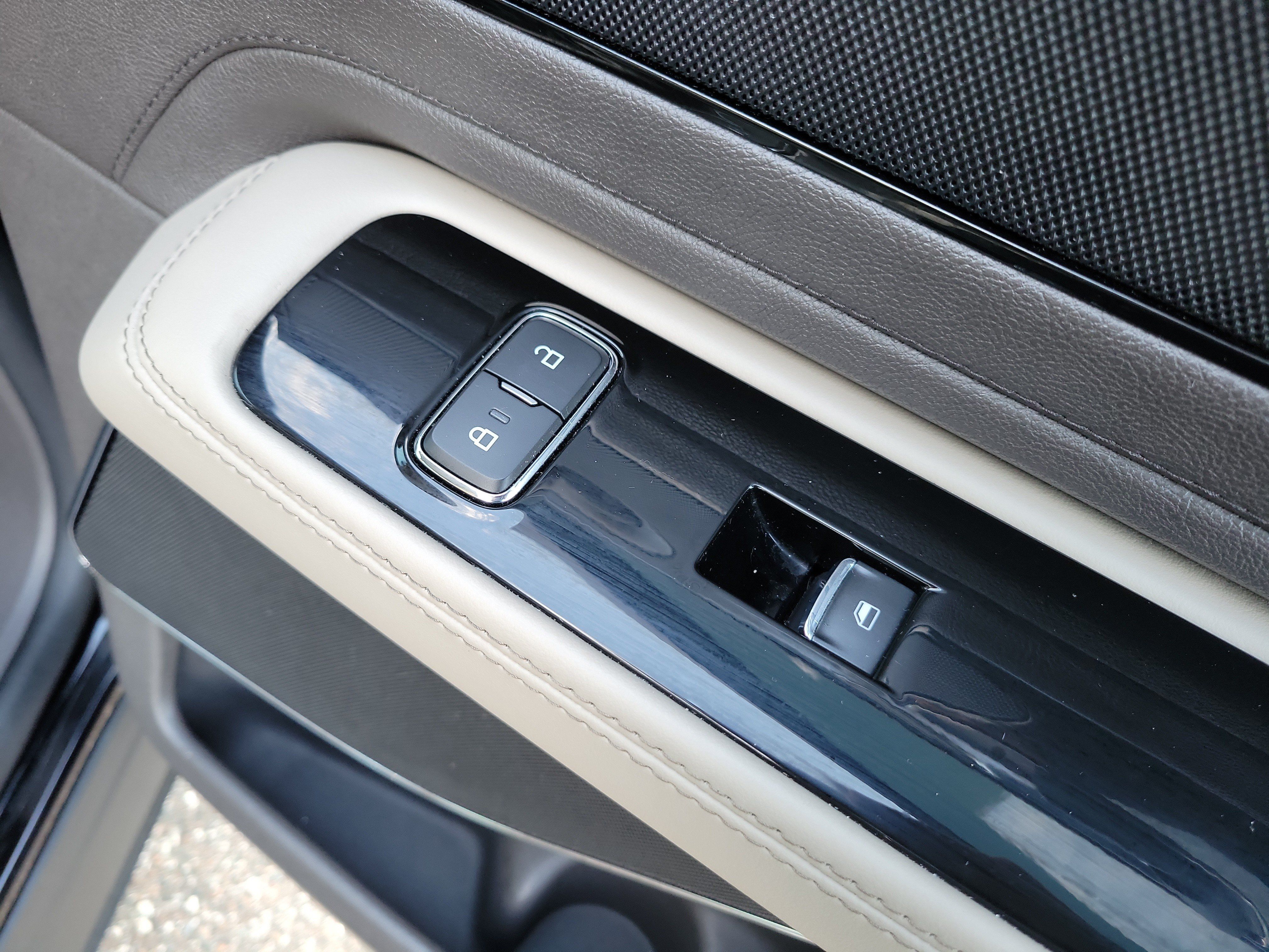 Used 2022 Lincoln Aviator Reserve RWD image 10