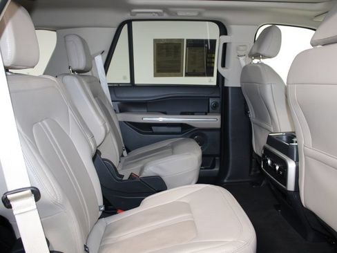 Used 2024 Ford Expedition Limited RWD image 33