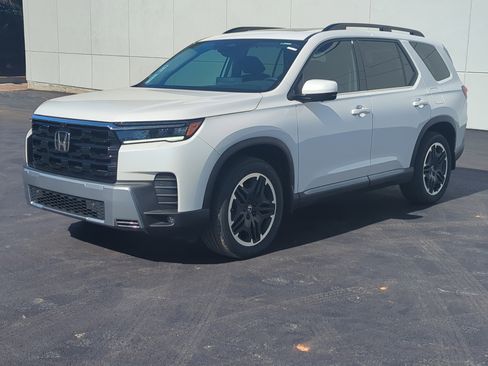 New 2026 Honda Pilot Touring image 10
