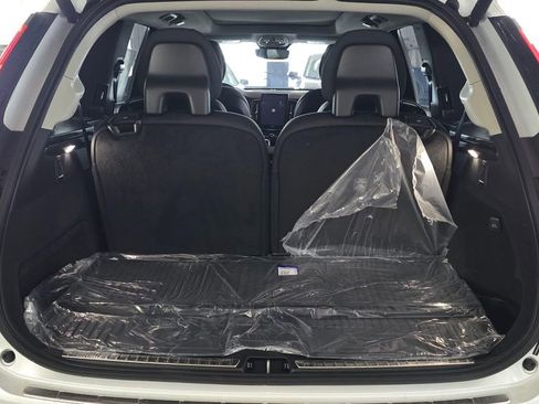 Certified 2024 Volvo XC40 B5 Ultimate w/ Protection Package Premier AWD/4WD image 14