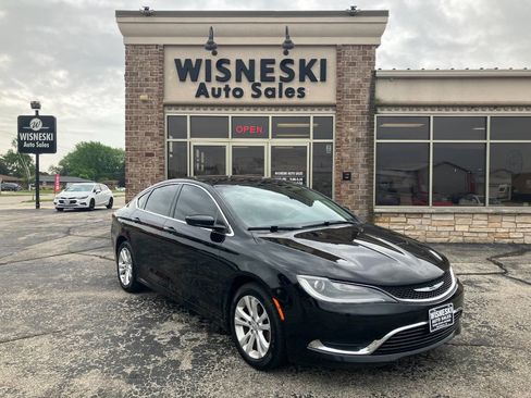Used 2015 Chrysler 200 Limited w/ Convenience Group FWD image 1