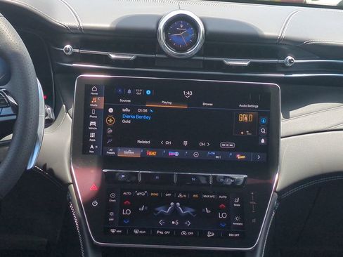 New 2025 Maserati Grecale GT image 17