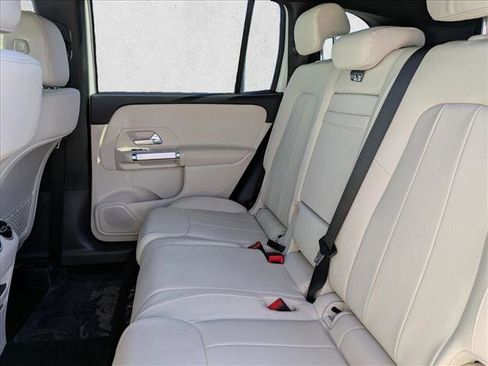 Certified 2025 Mercedes-Benz GLB 250 image 20