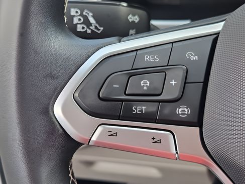 Used 2022 Volkswagen Atlas SE AWD/4WD image 25