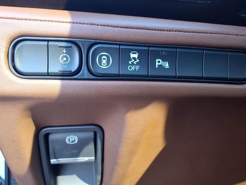 Used 2023 Acura MDX SH-AWD w/ Technology Package image 14