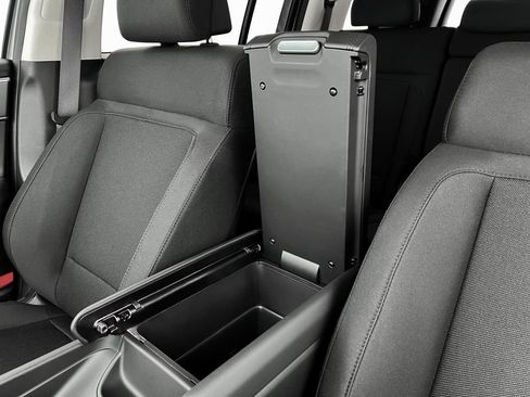 New 2025 Hyundai Santa Fe SE image 11