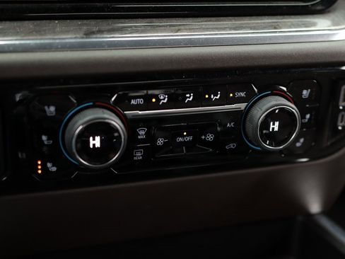 Used 2024 Chevrolet Silverado 1500 LTZ image 18