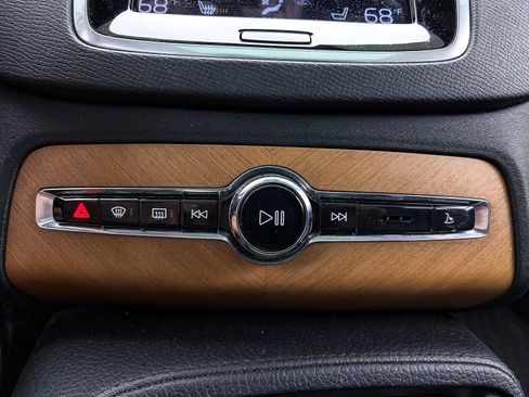 Used 2021 Volvo XC90 T8 Inscription Expression w/ Protection Package Premier AWD/4WD image 30