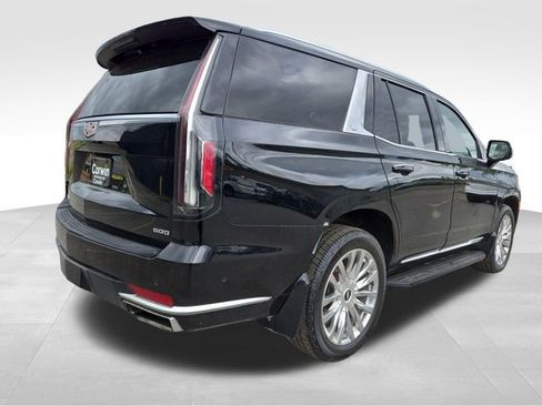 Used 2021 Cadillac Escalade Premium Luxury AWD/4WD image 13