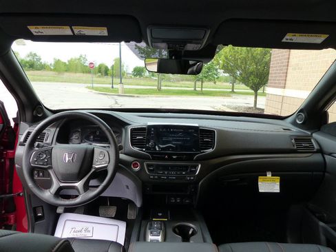 Used 2025 Honda Passport TrailSport image 47