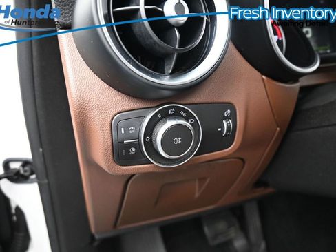 Used 2018 Alfa Romeo Stelvio AWD image 23