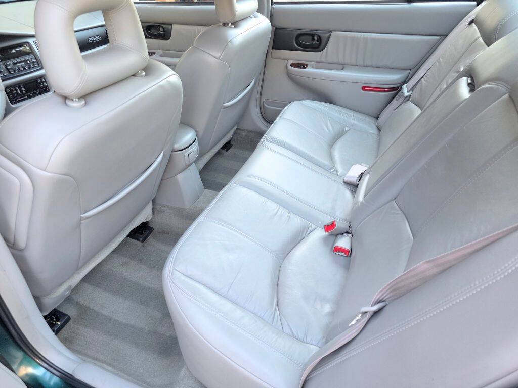 Used 2000 Buick Regal GS w/ GSE Pkg FWD image 15
