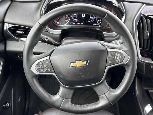 Used 2023 Chevrolet Traverse High Country image 17