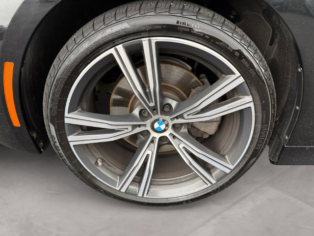 Used 2023 BMW 330i xDrive Sedan w/ Premium Package AWD/4WD image 14