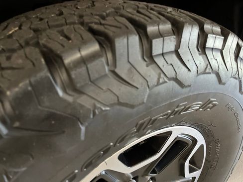 Used 2017 Jeep Wrangler Rubicon AWD/4WD image 13