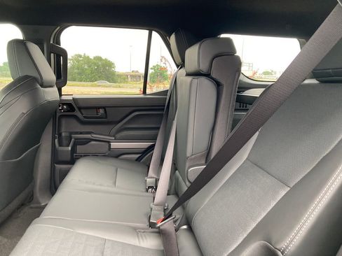 New 2026 Toyota 4Runner TRD Off-Road Premium AWD/4WD image 10