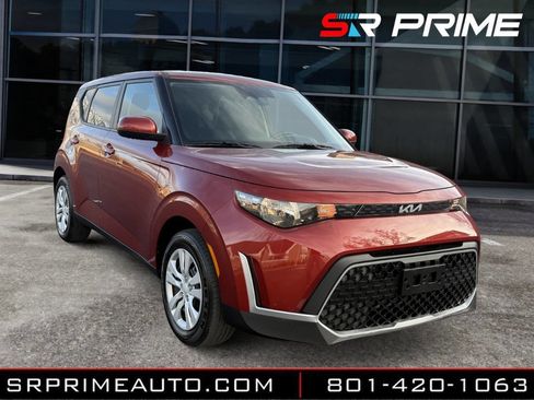 Used 2025 Kia Soul LX image 4