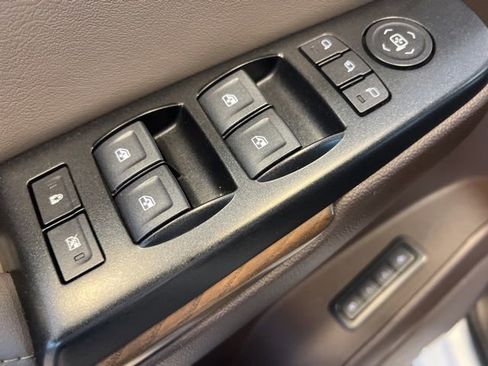 Used 2019 GMC Yukon Denali w/ Denali Ultimate Package image 39