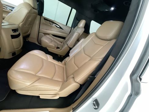 Used 2020 Cadillac Escalade ESV Platinum image 23