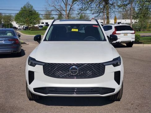 New 2026 Volvo XC90 T8 Ultra w/ Protection Package Premier AWD/4WD image 2