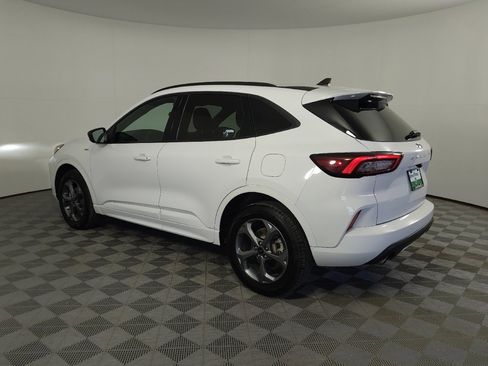 Used 2023 Ford Escape ST-Line AWD/4WD image 3