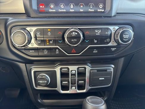 Used 2021 Jeep Gladiator Sport w/ Quick Order Package 24Q 80Th AWD/4WD image 16